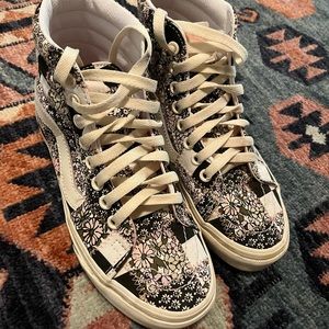 Tried on not worn. NIB